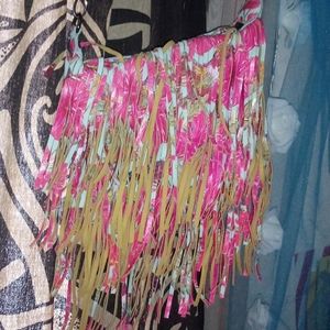 MADDEN GIRL FLORAL FRINGE PURSE